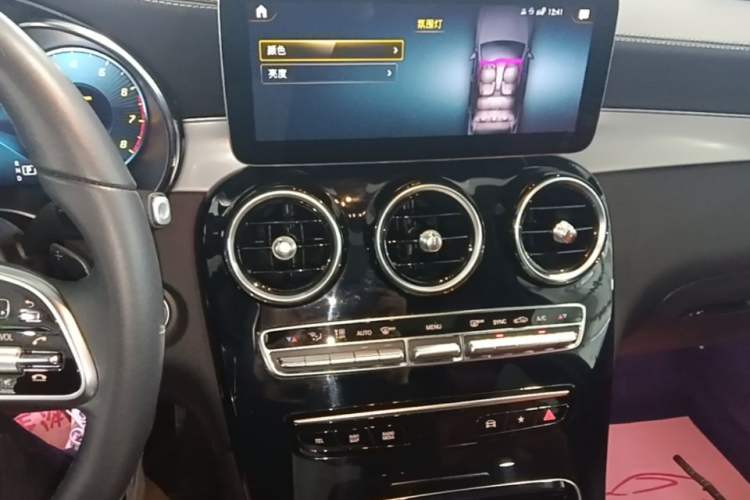Used Mercedes-Benz GLC Coupe 2020 GLC 260 4MATIC Coupe SUV Audio And AC Panel