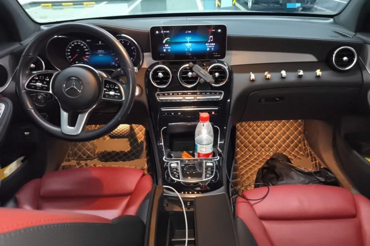 Used Mercedes-Benz GLC Coupe 2020 GLC 260 4MATIC Coupe SUV Center Console