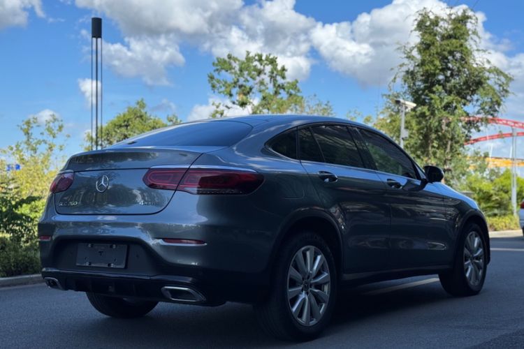 Used Mercedes-Benz GLC Coupe 2020 GLC 260 4MATIC Coupe SUV Exterior 3