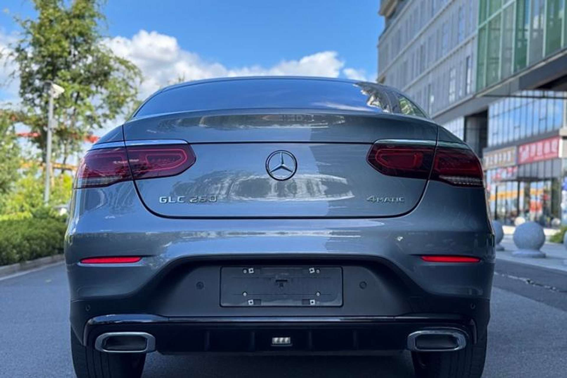 Used Mercedes-Benz GLC Coupe 2020 GLC 260 4MATIC Coupe SUV Exterior 5