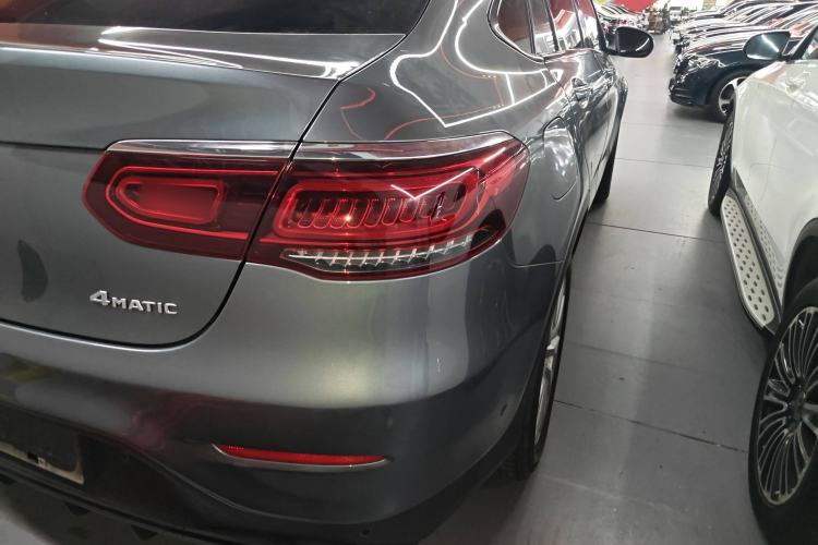 Used Mercedes-Benz GLC Coupe 2020 GLC 260 4MATIC Coupe SUV Exterior 6