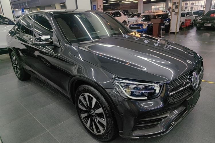 Used Mercedes-Benz GLC Coupe 2020 GLC 260 4MATIC Coupe SUV Front Right 45 Deg