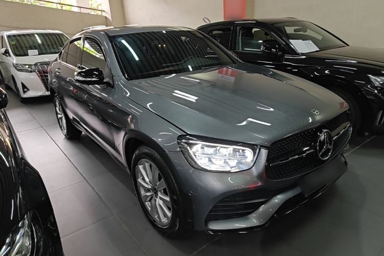 Used Mercedes-Benz GLC Coupe 2020 GLC 260 4MATIC Coupe SUV Front Right 45 Deg
