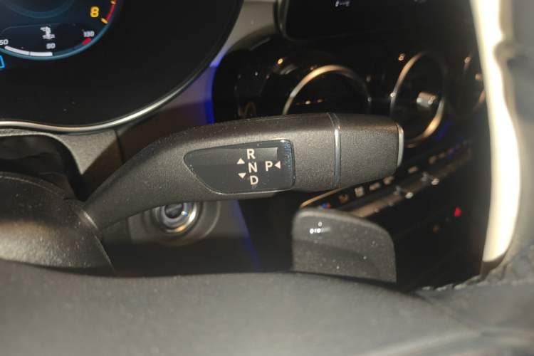 Used Mercedes-Benz GLC Coupe 2020 GLC 260 4MATIC Coupe SUV Gear Lever