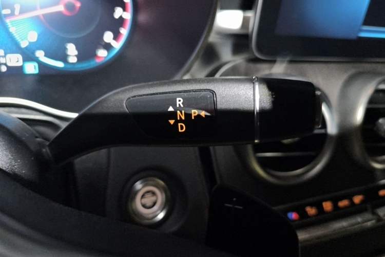 Used Mercedes-Benz GLC Coupe 2020 GLC 300 4MATIC Coupe SUV Gear Lever