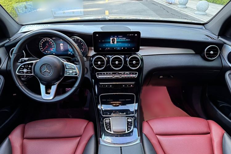 Used Mercedes-Benz GLC Coupe 2020 GLC 260 4MATIC Coupe SUV Interior 1