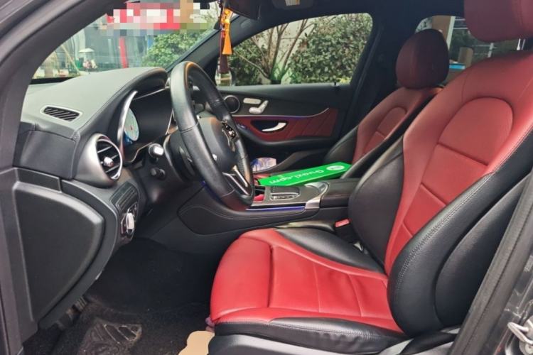 Used Mercedes-Benz GLC Coupe 2020 GLC 300 4MATIC Coupe SUV Interior 3
