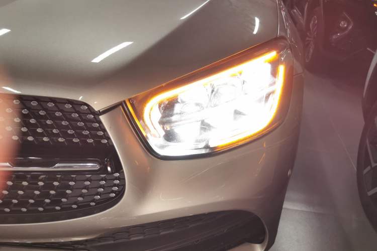 Used Mercedes-Benz GLC Coupe 2020 GLC 260 4MATIC Coupe SUV Left Front Headlight
