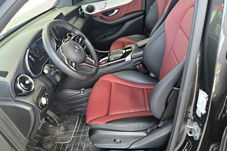 Used Mercedes-Benz GLC Coupe 2020 GLC 260 4MATIC Coupe SUV Left Front Seat
