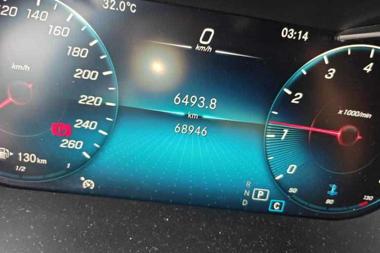 Used Mercedes-Benz GLC Coupe 2020 GLC 260 4MATIC Coupe SUV Odometer Close Up