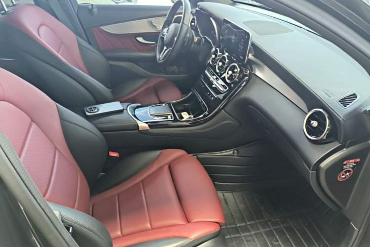 Used Mercedes-Benz GLC Coupe 2020 GLC 260 4MATIC Coupe SUV Right Front Seat