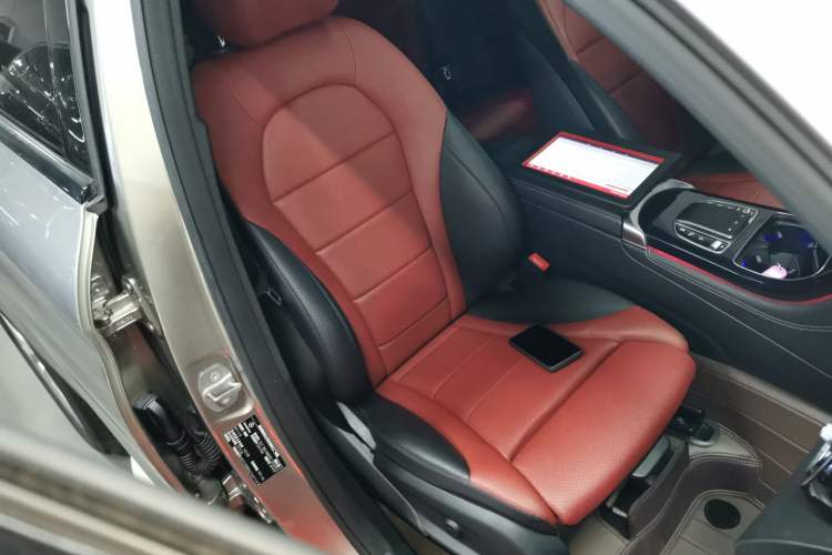 Used Mercedes-Benz GLC Coupe 2020 GLC 260 4MATIC Coupe SUV Right Front Seat