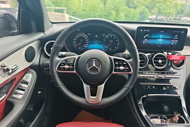 Used Mercedes-Benz GLC Coupe 2020 GLC 260 4MATIC Coupe SUV Steering Wheel