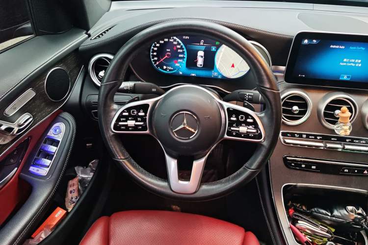 Used Mercedes-Benz GLC Coupe 2020 GLC 300 4MATIC Coupe SUV Steering Wheel