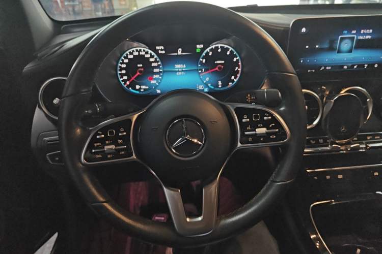 Used Mercedes-Benz GLC Coupe 2020 GLC 260 4MATIC Coupe SUV Steering Wheel