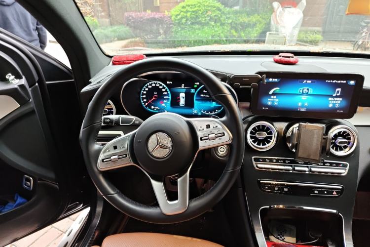 Used Mercedes-Benz GLC Coupe 2020 GLC 260 4MATIC Coupe SUV Steering Wheel