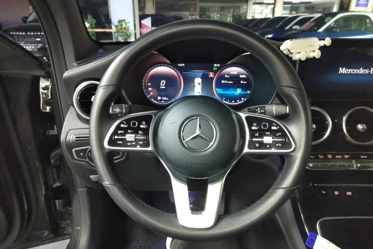 Used Mercedes-Benz GLC Coupe 2020 GLC 260 4MATIC Coupe SUV Steering Wheel