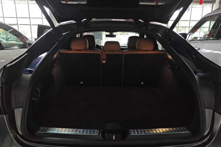 Used Mercedes-Benz GLC Coupe 2020 GLC 260 4MATIC Coupe SUV Trunk
