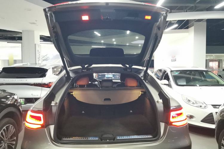 Used Mercedes-Benz GLC Coupe 2020 GLC 260 4MATIC Coupe SUV Trunk