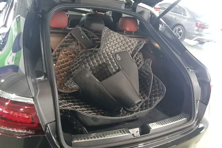 Used Mercedes-Benz GLC Coupe 2020 GLC 260 4MATIC Coupe SUV Trunk