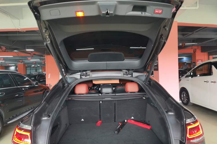 Used Mercedes-Benz GLC Coupe 2020 GLC 260 4MATIC Coupe SUV Trunk