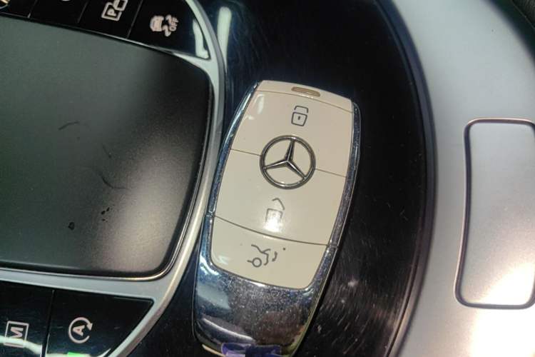 Used Mercedes-Benz GLC Coupe 2020 GLC 260 4MATIC Coupe SUV Vehicle Key