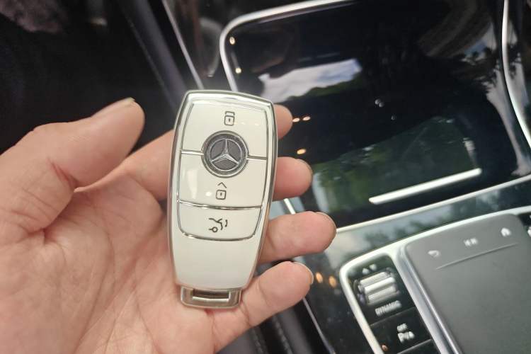 Used Mercedes-Benz GLC Coupe 2020 GLC 260 4MATIC Coupe SUV Vehicle Key