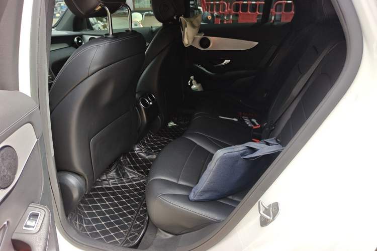 Used Mercedes-Benz GLC Coupe 2020 GLC 260 4MATIC Coupe SUV Left Rear Seat