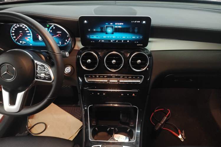 Used Mercedes-Benz GLC Coupe 2020 GLC 260 4MATIC Coupe SUV Audio And AC Panel