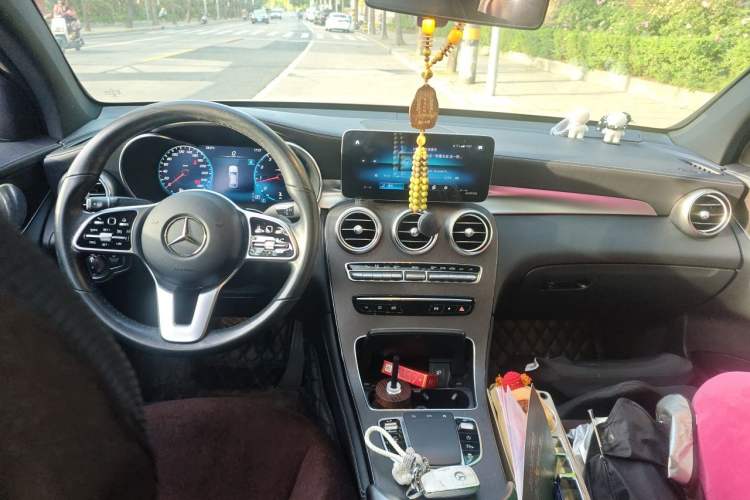 Used Mercedes-Benz GLC Coupe 2020 GLC 300 4MATIC Coupe SUV Center Console