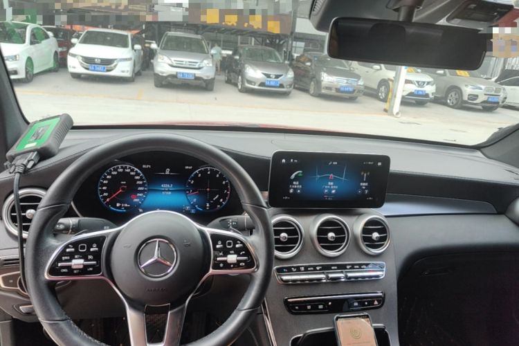 Used Mercedes-Benz GLC Coupe 2020 GLC 300 4MATIC Coupe SUV Center Console