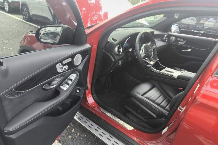 Used Mercedes-Benz GLC Coupe 2020 GLC 300 4MATIC AMG Line Coupe SUV Driver Seat