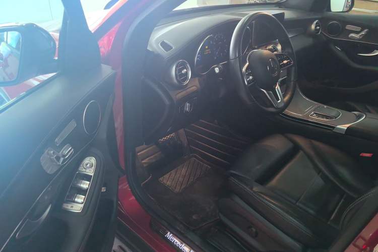 Used Mercedes-Benz GLC Coupe 2020 GLC 300 4MATIC Coupe SUV Driver Seat