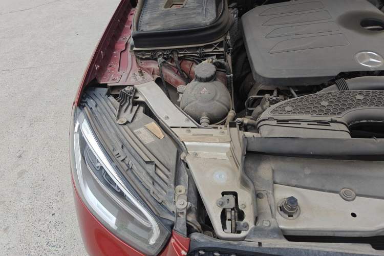 Used Mercedes-Benz GLC Coupe 2020 GLC 260 4MATIC Coupe SUV Engine Bay Right