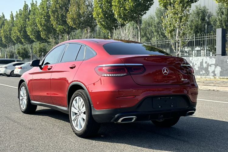 Used Mercedes-Benz GLC Coupe 2020 GLC 260 4MATIC Coupe SUV Exterior 2