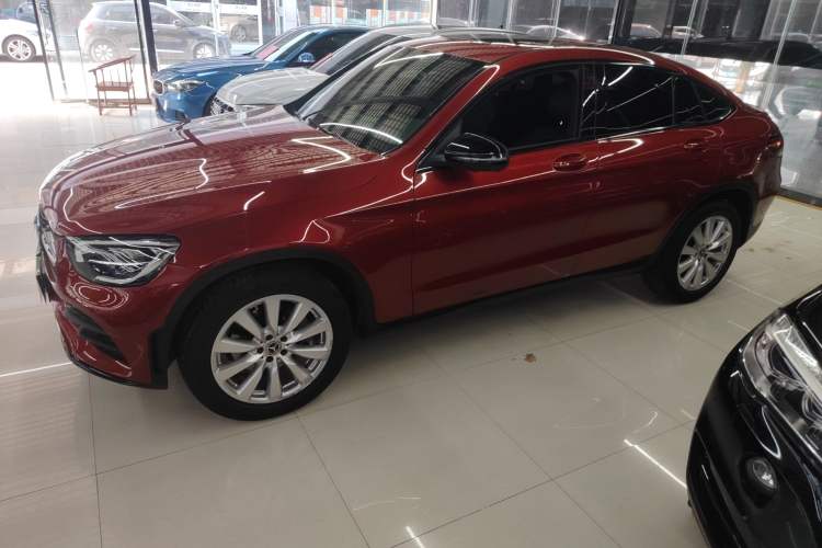 Used Mercedes-Benz GLC Coupe 2020 GLC 260 4MATIC Coupe SUV Exterior 3