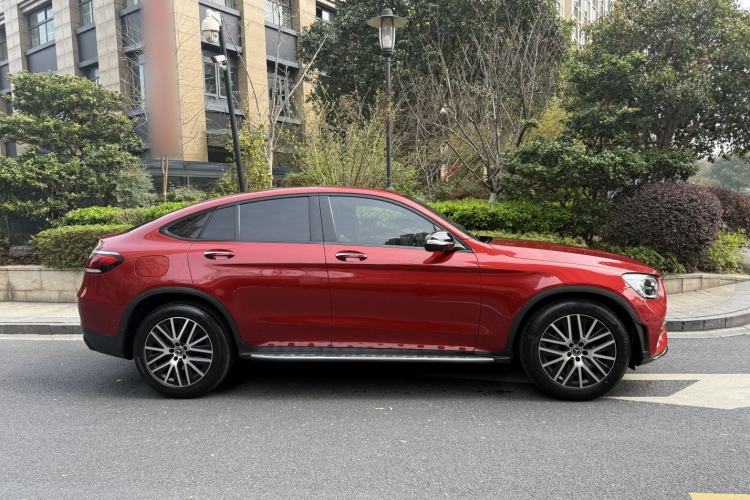 Used Mercedes-Benz GLC Coupe 2020 GLC 300 4MATIC Coupe SUV Exterior 5