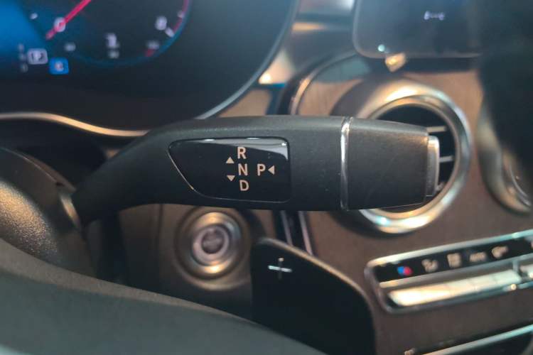 Used Mercedes-Benz GLC Coupe 2020 GLC 300 4MATIC Coupe SUV Gear Lever