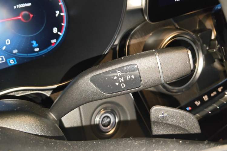 Used Mercedes-Benz GLC Coupe 2020 GLC 300 4MATIC Coupe SUV Gear Lever