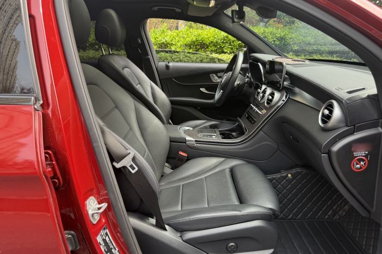 Used Mercedes-Benz GLC Coupe 2020 GLC 300 4MATIC Coupe SUV Interior 1