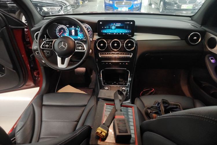 Used Mercedes-Benz GLC Coupe 2020 GLC 260 4MATIC Coupe SUV Interior 2