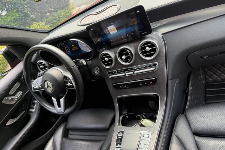 Used Mercedes-Benz GLC Coupe 2020 GLC 300 4MATIC Coupe SUV Interior 3