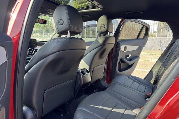 Used Mercedes-Benz GLC Coupe 2020 GLC 260 4MATIC Coupe SUV Interior 3