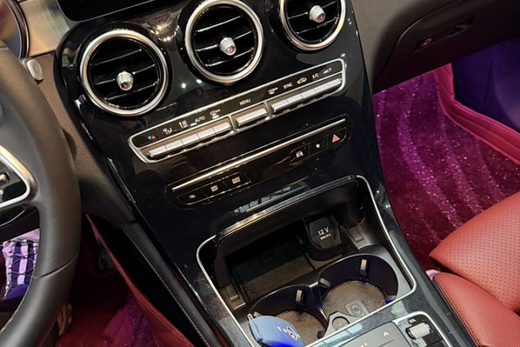 Used Mercedes-Benz GLC Coupe 2020 GLC 260 4MATIC Coupe SUV Interior 5