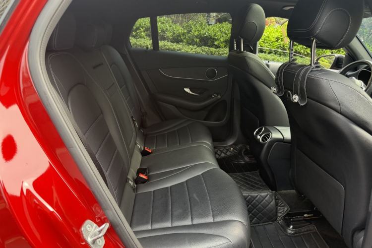 Used Mercedes-Benz GLC Coupe 2020 GLC 300 4MATIC Coupe SUV Interior 6