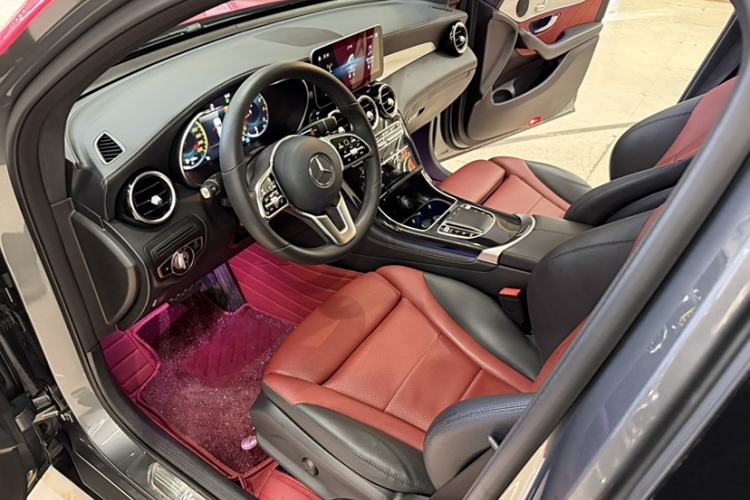 Used Mercedes-Benz GLC Coupe 2020 GLC 260 4MATIC Coupe SUV Interior 8