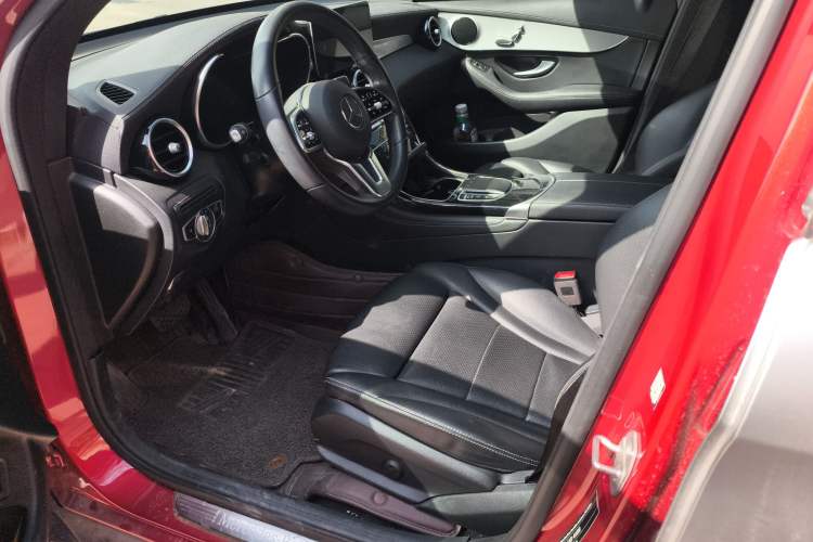 Used Mercedes-Benz GLC Coupe 2020 GLC 260 4MATIC Coupe SUV Left Front Seat