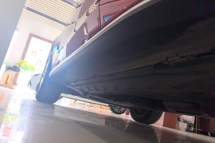 Used Mercedes-Benz GLC Coupe 2020 GLC 300 4MATIC Coupe SUV Left Side Sill