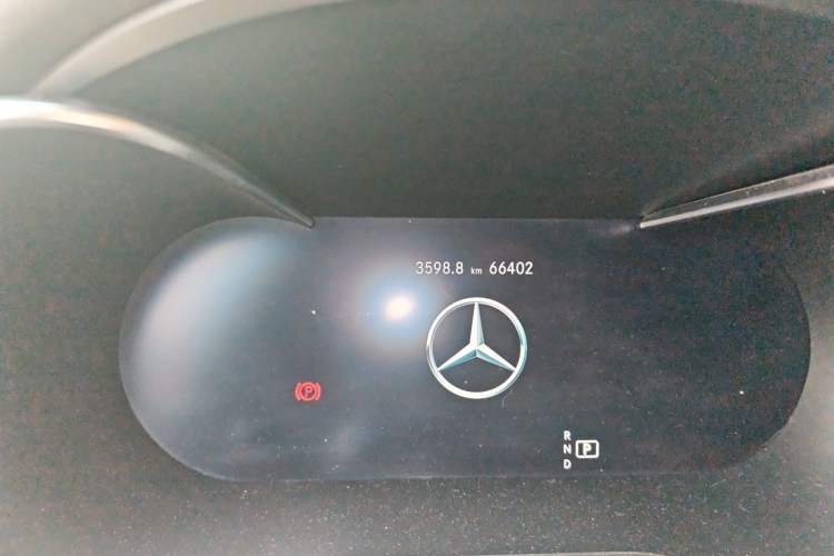 Used Mercedes-Benz GLC Coupe 2020 GLC 300 4MATIC Coupe SUV Odometer Close Up