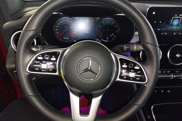 Used Mercedes-Benz GLC Coupe 2020 GLC 260 4MATIC Coupe SUV Steering Wheel